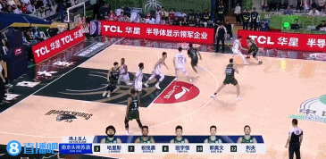 重回同一起跑線！同曦第三節(jié)上來不到2分鐘 7-0直接追平比分！