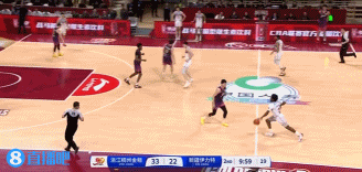 屢試不爽！李炎哲接球沖擊籃筐 連續(xù)3次內(nèi)線打中獨(dú)得6分