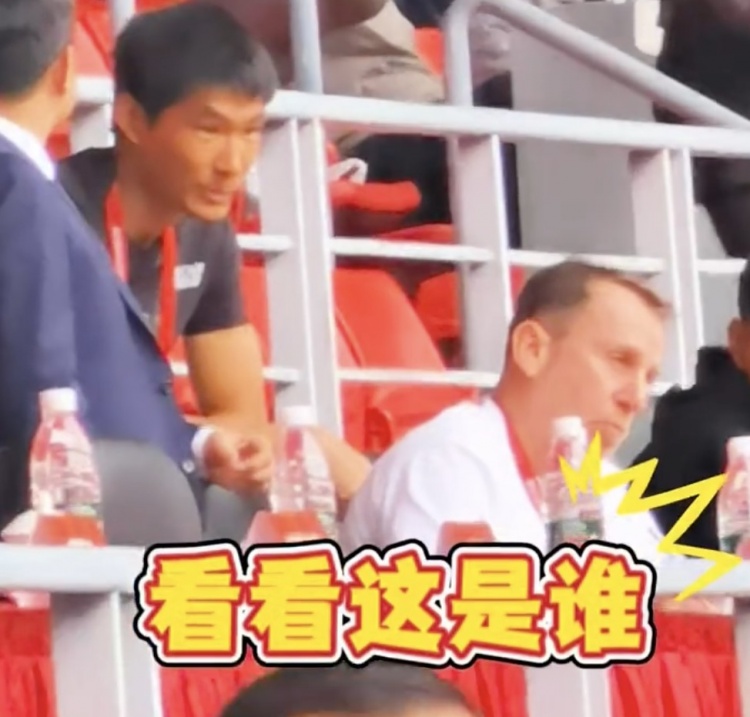 久爾杰維奇現(xiàn)身鹽城，現(xiàn)場觀看中國U22國足vs韓國