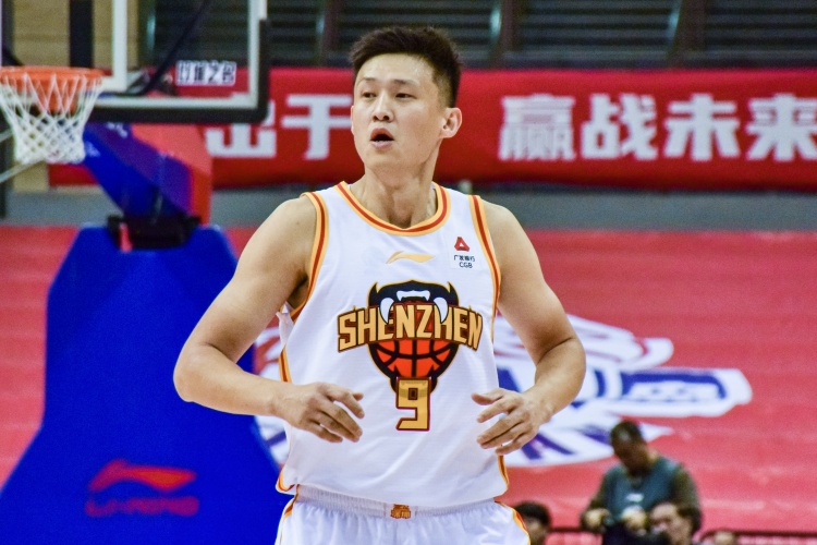 老將盡力了！周鵬8中7高效拿下16分3板1助1斷 正負(fù)值+4全隊(duì)最高